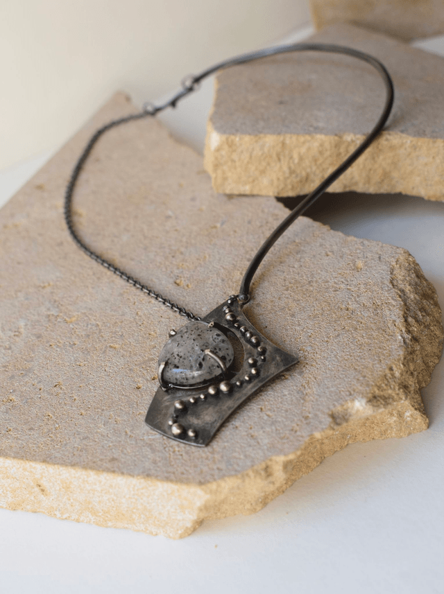 Collier Quartz Actinolite & Diopside